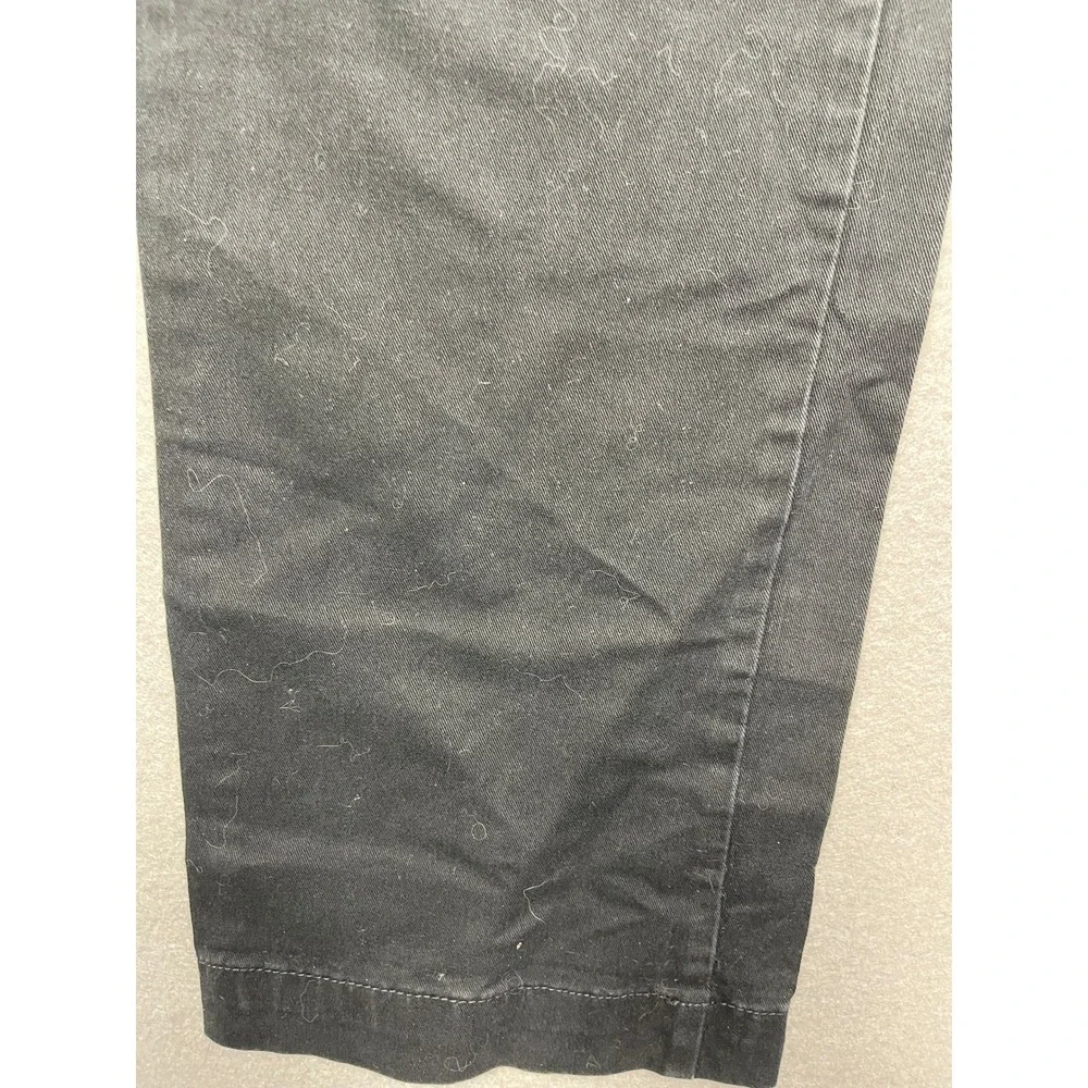 GAP essential khaki